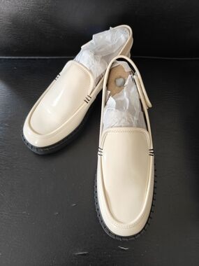 Zodiac Women's Odette Cream Patent Slingback Loafers with Black Sole